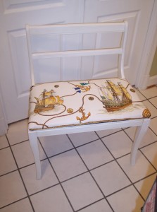 My Antique Telephone Bench Makeover