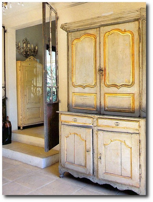 French-Provence-Decorating-Antique-Painted-Furniture